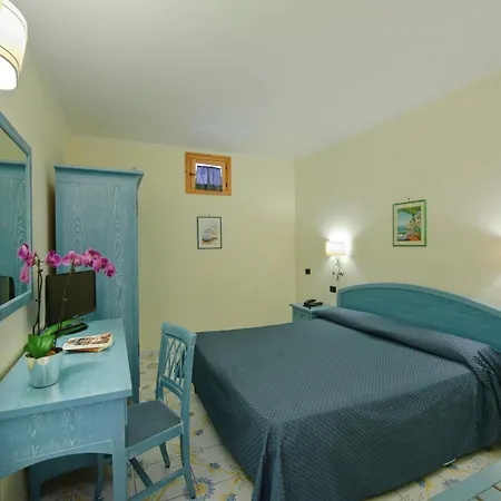 Hotel La Pergola 3*
