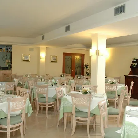 La Pergola 3*