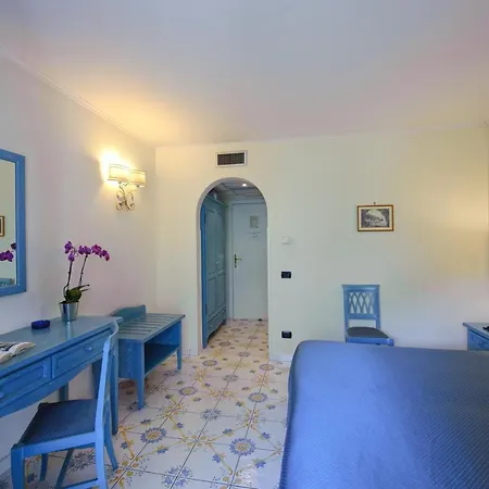 La Pergola 3*