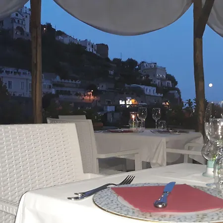 La Pergola 3*