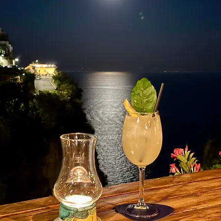 La Pergola Готель