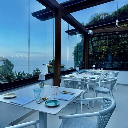 La Pergola 3*