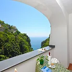 La Pergola 3*